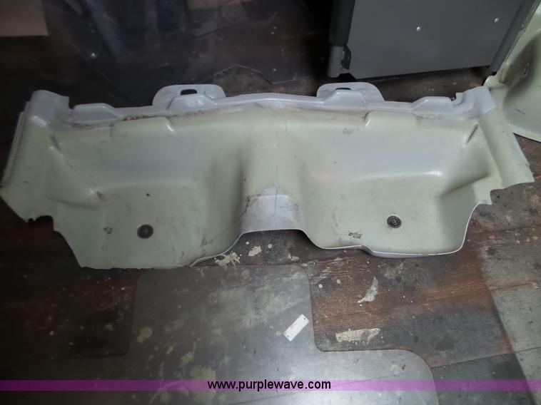 image for item BI9282 Assorted Ford Crown Victoria interior parts