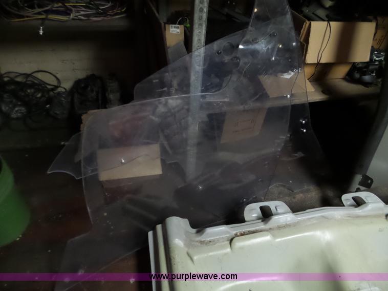 image for item BI9282 Assorted Ford Crown Victoria interior parts