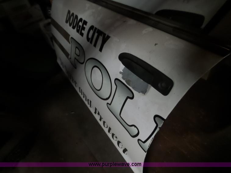 image for item BI9283 Assorted Ford engine and transmissions