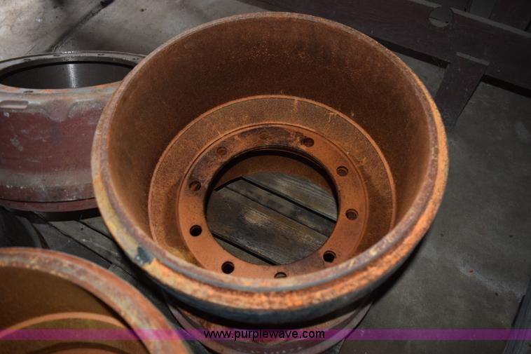 image for item BI9285 Assorted truck parts