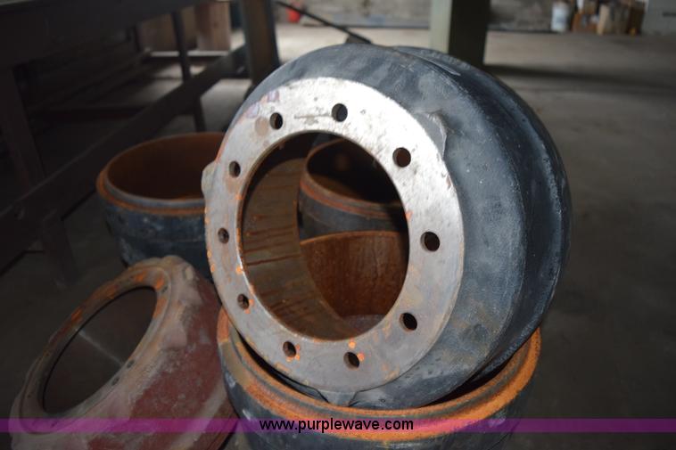 image for item BI9285 Assorted truck parts