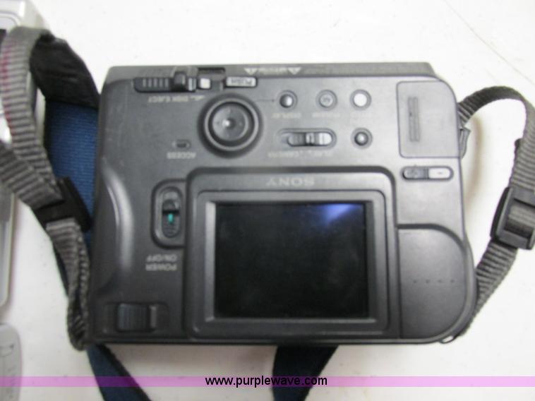 image for item BK9129 (4) digital cameras
