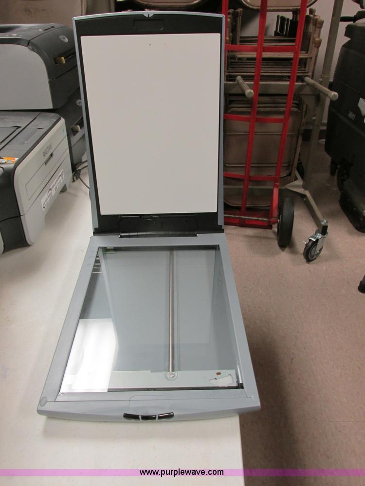 image for item BK9132 Assorted electronics