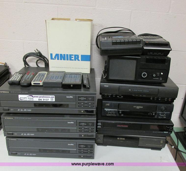 image for item BK9137 Assorted audio visual equipment