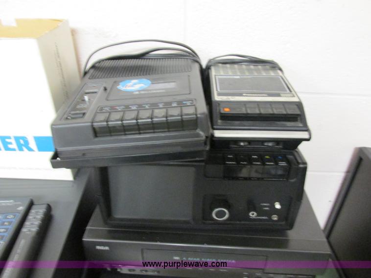 image for item BK9137 Assorted audio visual equipment