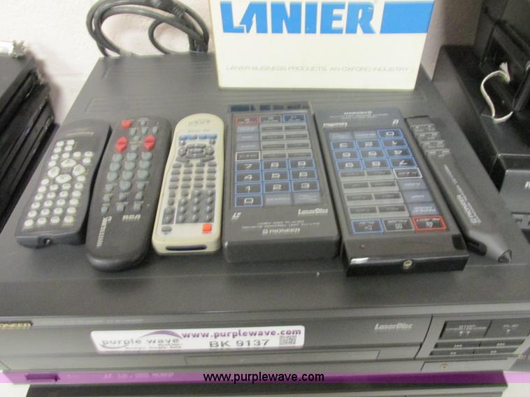 image for item BK9137 Assorted audio visual equipment