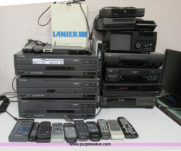 image for item BK9137 Assorted audio visual equipment