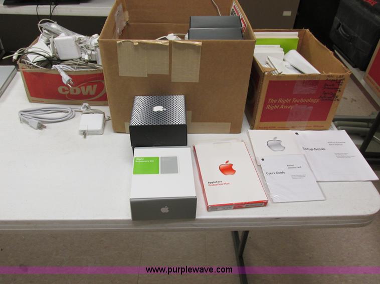 image for item BK9142 Assorted Apple laptops and accessories