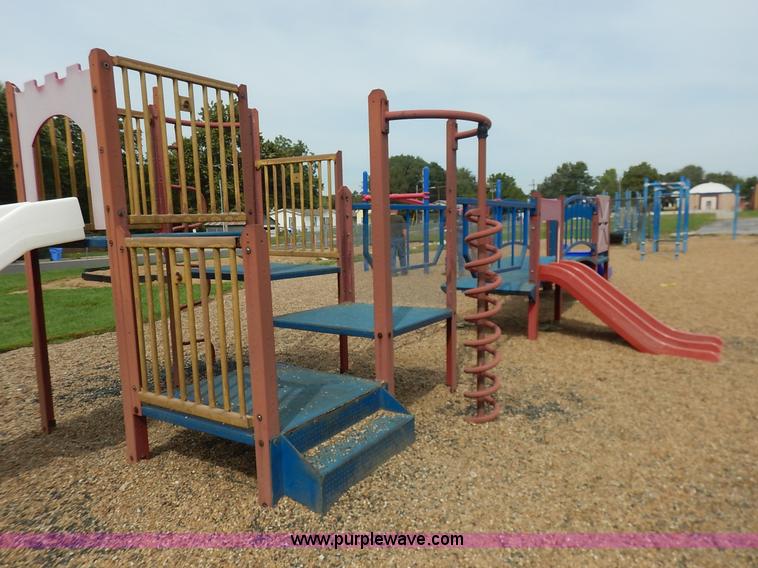 image for item BL9432 Assorted playground equipment