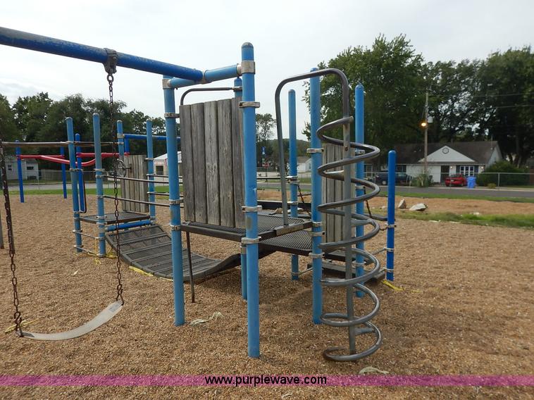 image for item BL9434 Playground equipment