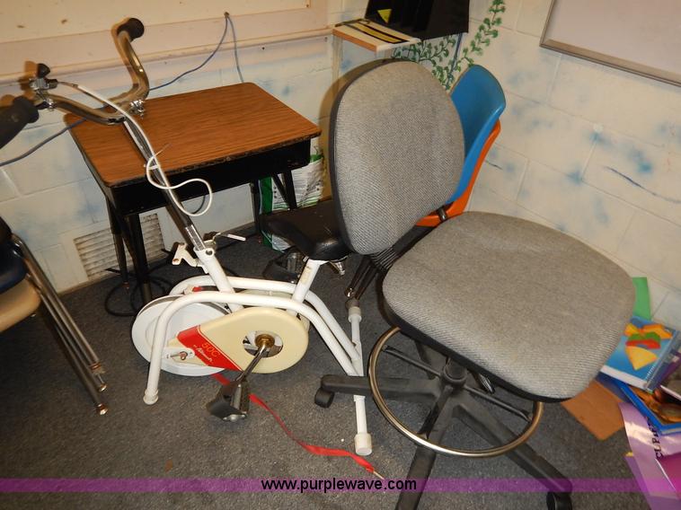 image for item BL9438 Assorted furniture