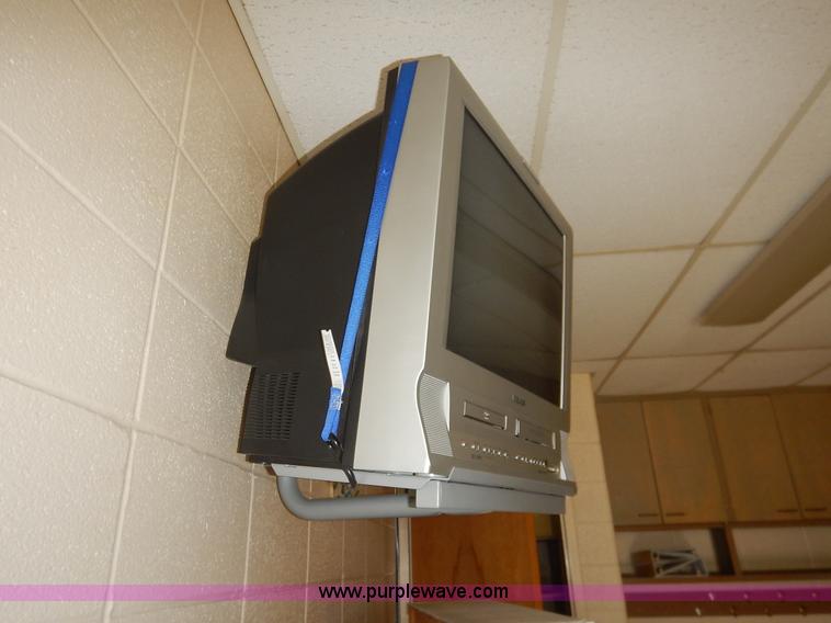 image for item BL9446 Assorted furniture