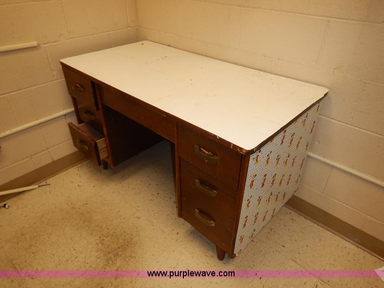 image for item BL9447 Assorted classroom furniture