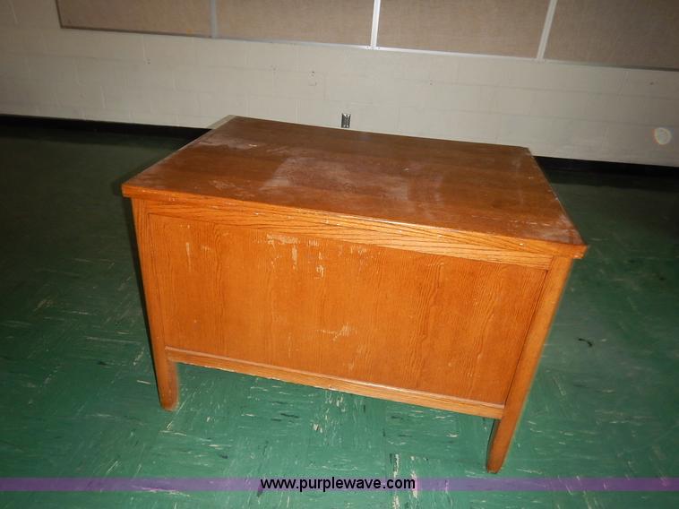 image for item BL9448 Assorted classroom furniture