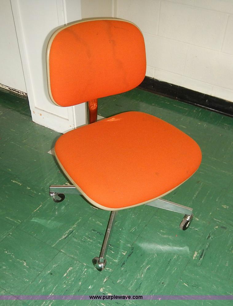 image for item BL9448 Assorted classroom furniture