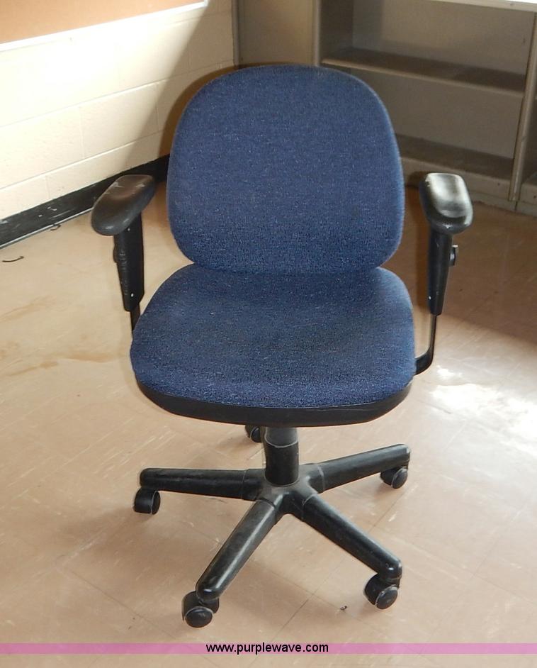 image for item BL9448 Assorted classroom furniture