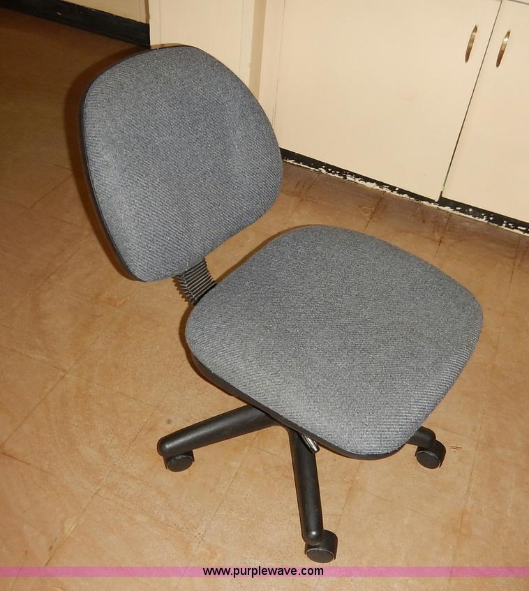 image for item BL9448 Assorted classroom furniture