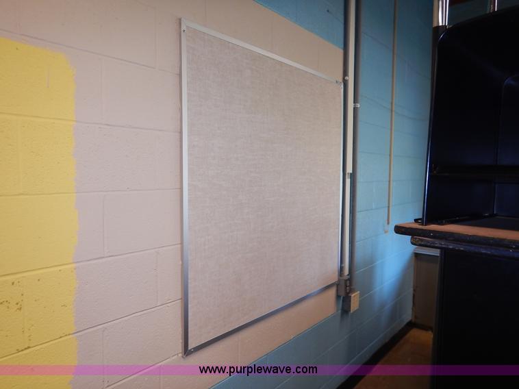 image for item BL9448 Assorted classroom furniture