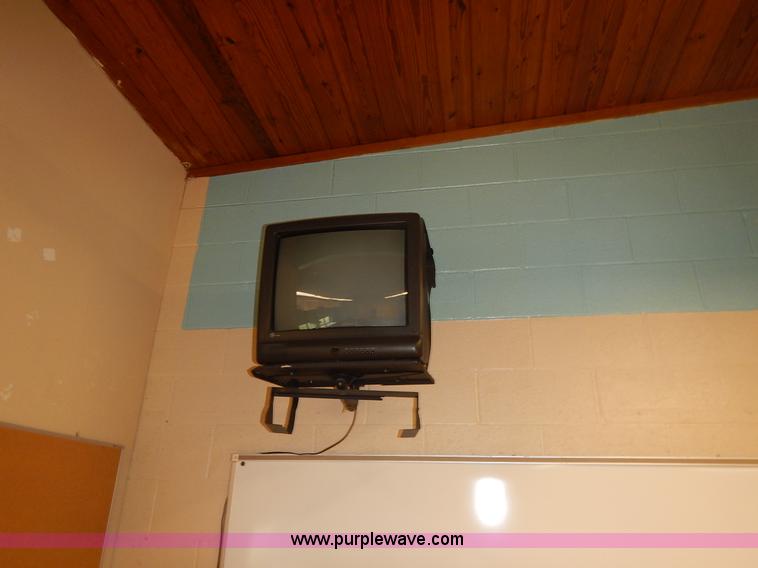 image for item BL9448 Assorted classroom furniture