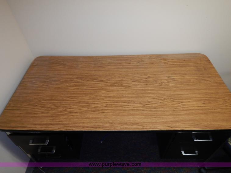 image for item BL9450 Assorted office furniture