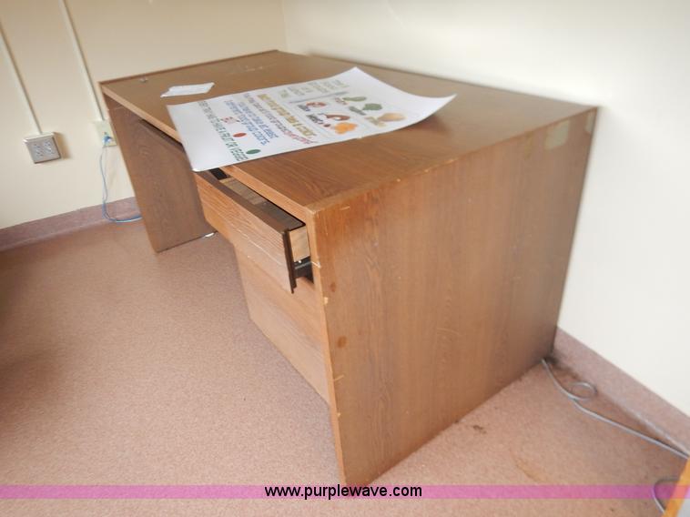 image for item BL9451 Assorted office equipment