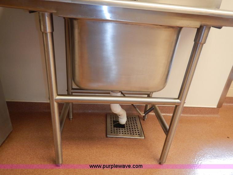 image for item BL9452 (4) assorted stainless steel sinks