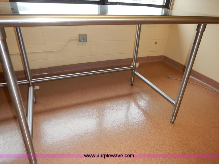 image for item BL9455 Stainless steel table