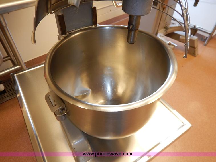 image for item BL9456 Hobart A200T mixer