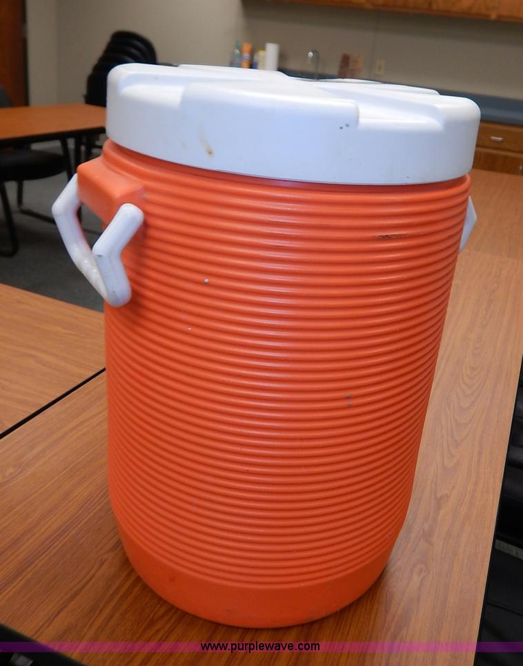 image for item BT9620 Rubbermaid Gott water jug