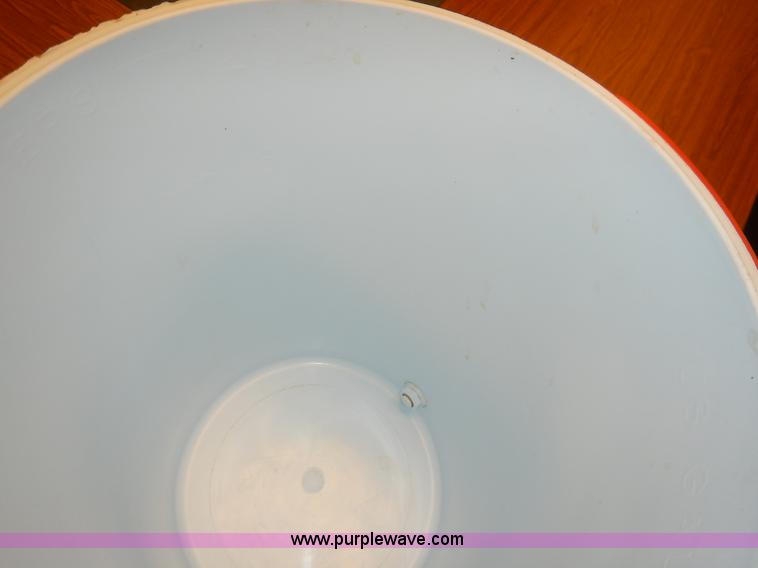 image for item BT9620 Rubbermaid Gott water jug
