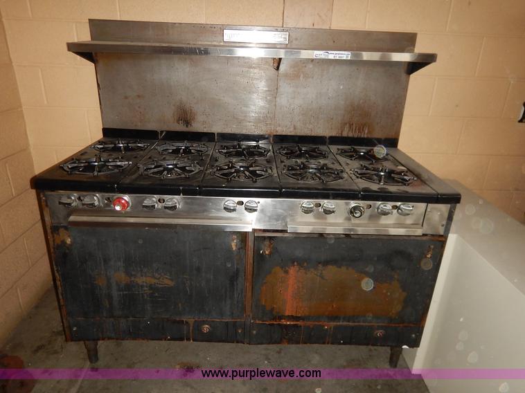 image for item BT9667 Universal Chef ten burner gas stove