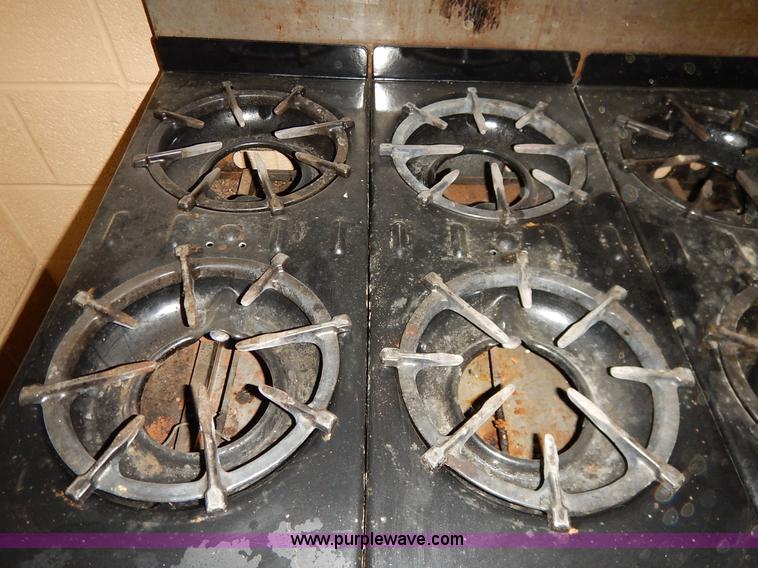image for item BT9667 Universal Chef ten burner gas stove