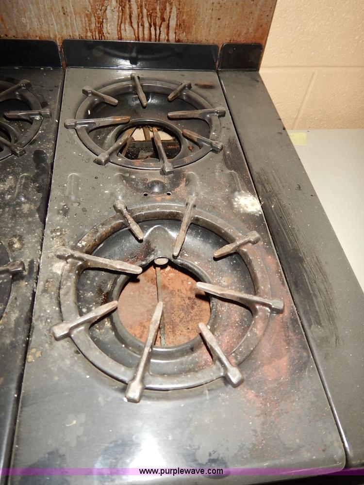 image for item BT9667 Universal Chef ten burner gas stove