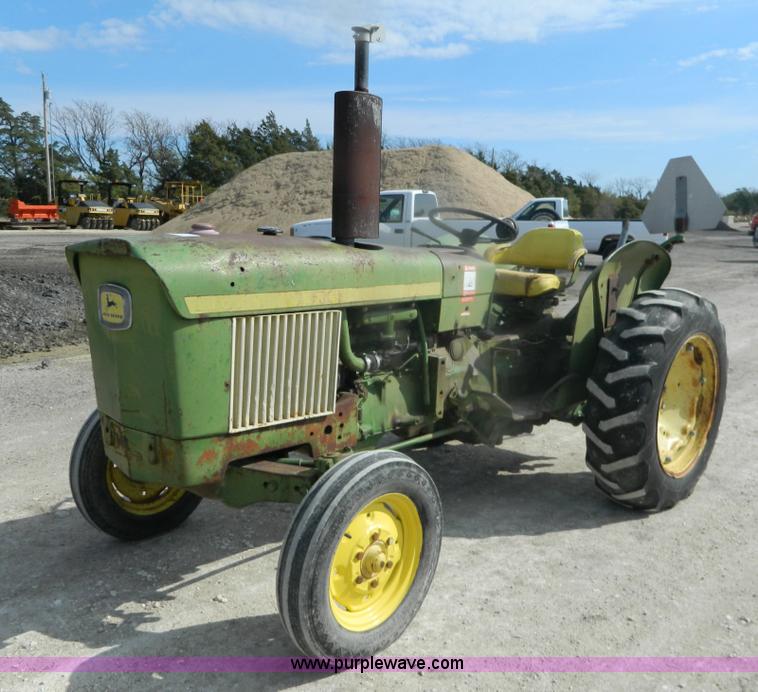 image for item BT9903 1969 John Deere 1020 tractor