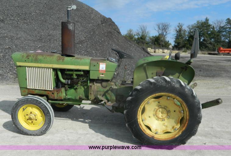 image for item BT9903 1969 John Deere 1020 tractor