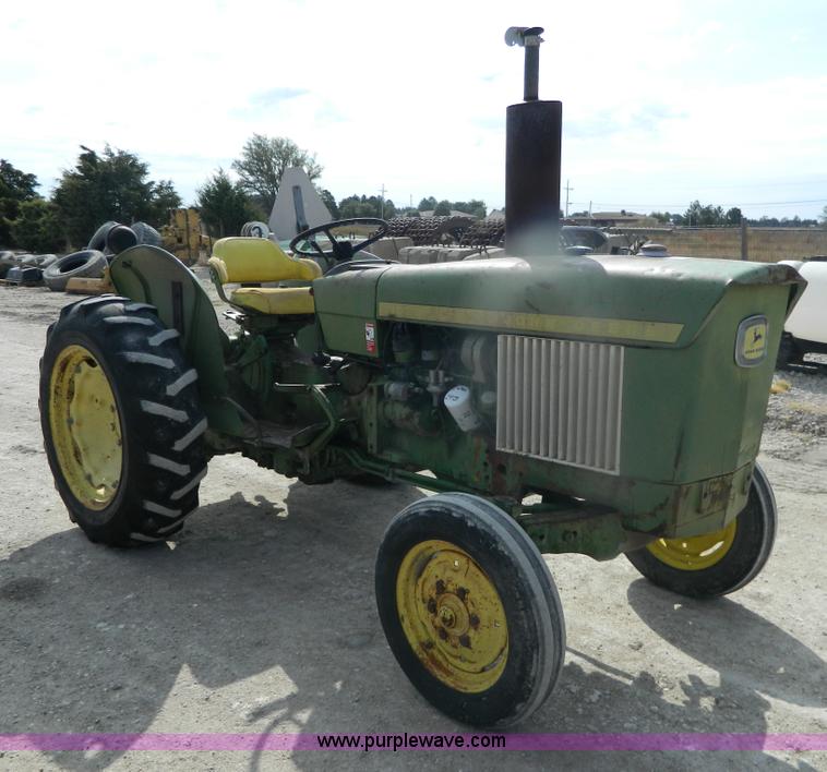 image for item BT9903 1969 John Deere 1020 tractor