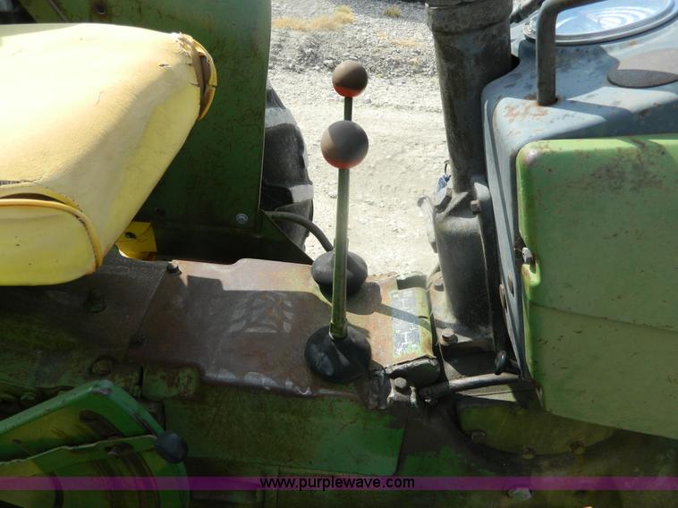 image for item BT9903 1969 John Deere 1020 tractor