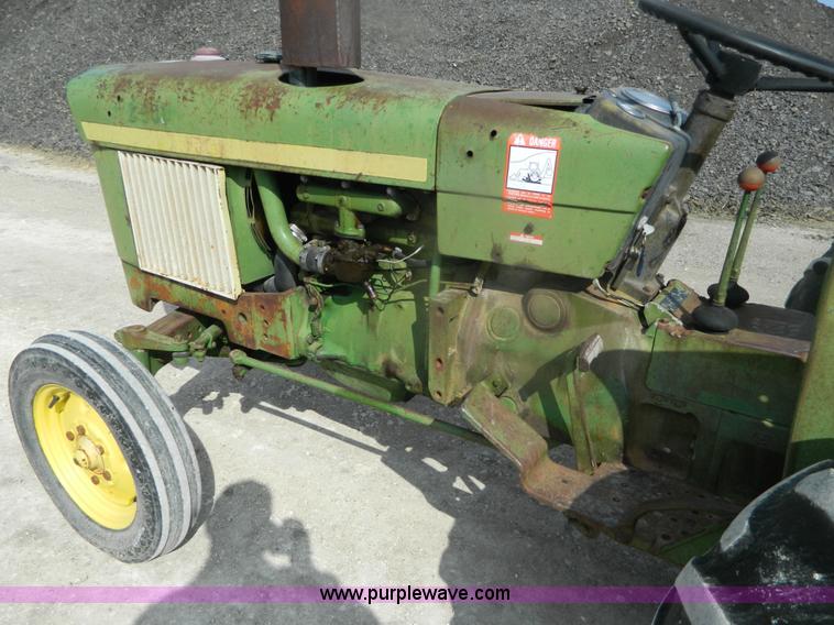 image for item BT9903 1969 John Deere 1020 tractor