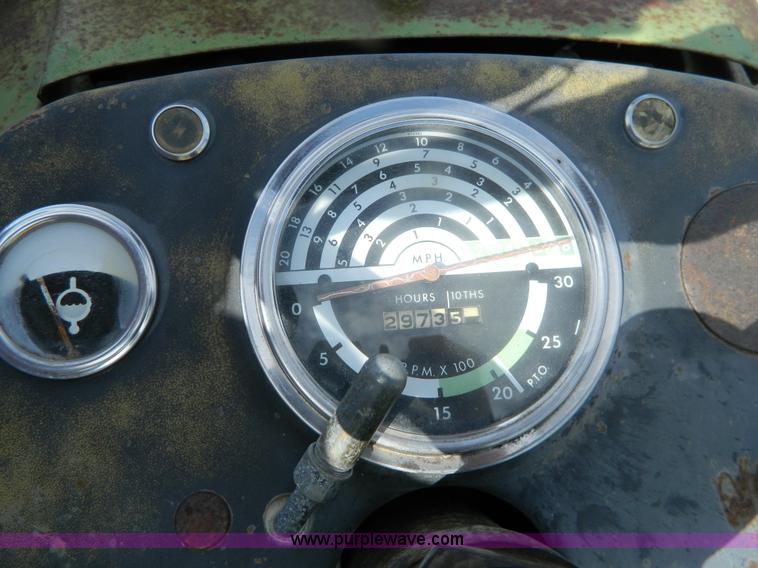 image for item BT9903 1969 John Deere 1020 tractor