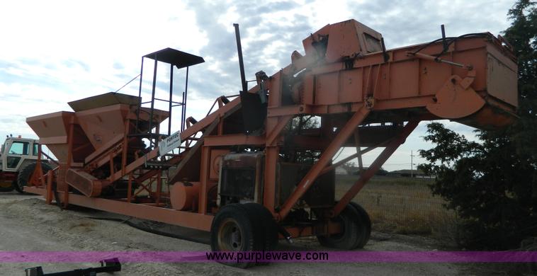 image for item BT9910 Portec 1724-36 asphalt pug mill