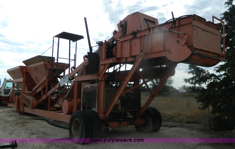 image for item BT9910 Portec 1724-36 asphalt pug mill