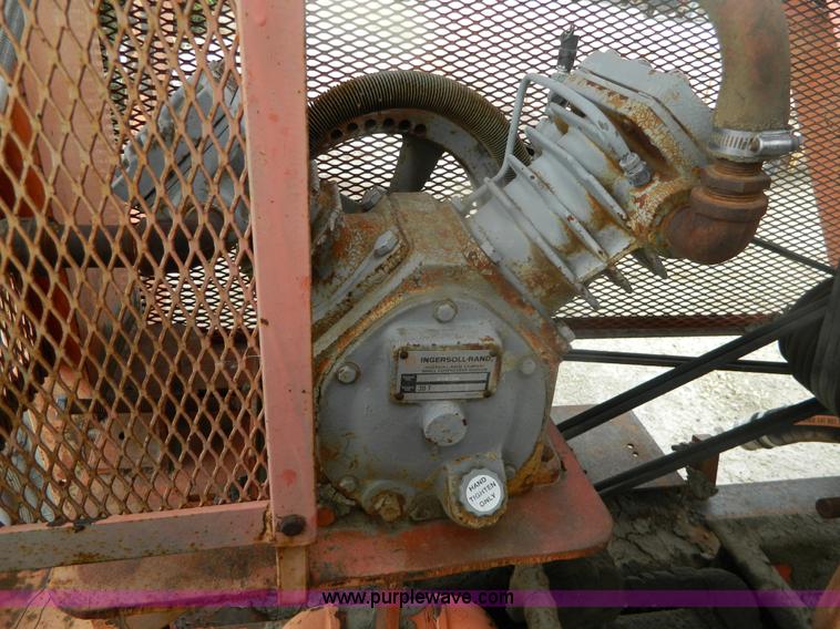 image for item BT9910 Portec 1724-36 asphalt pug mill