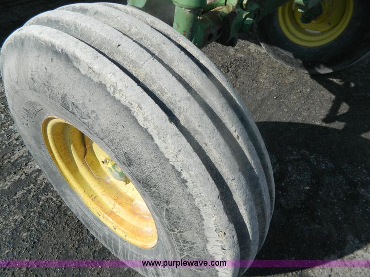 image for item BT9916 1969 John Deere 4020 tractor