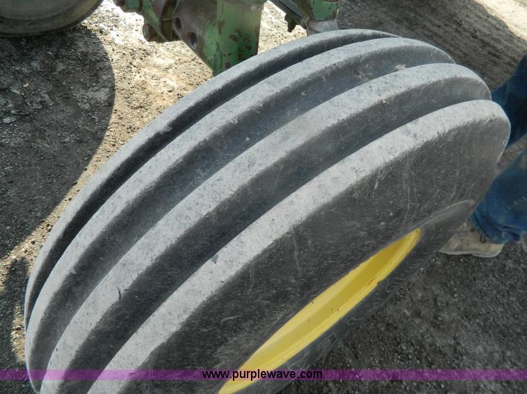 image for item BT9916 1969 John Deere 4020 tractor