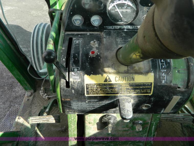 image for item BT9916 1969 John Deere 4020 tractor