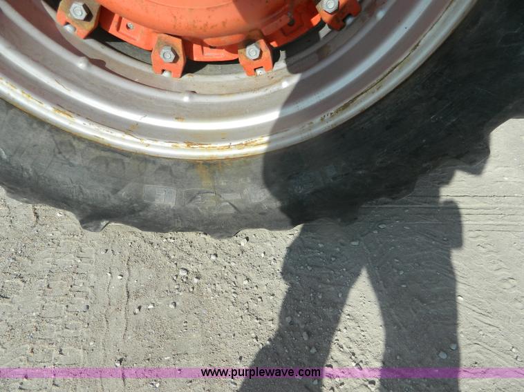 image for item BT9917 1976 Case 1270 tractor