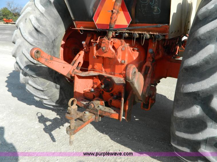 image for item BT9917 1976 Case 1270 tractor