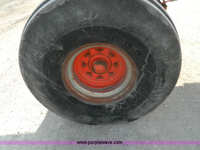 image for item BT9917 1976 Case 1270 tractor