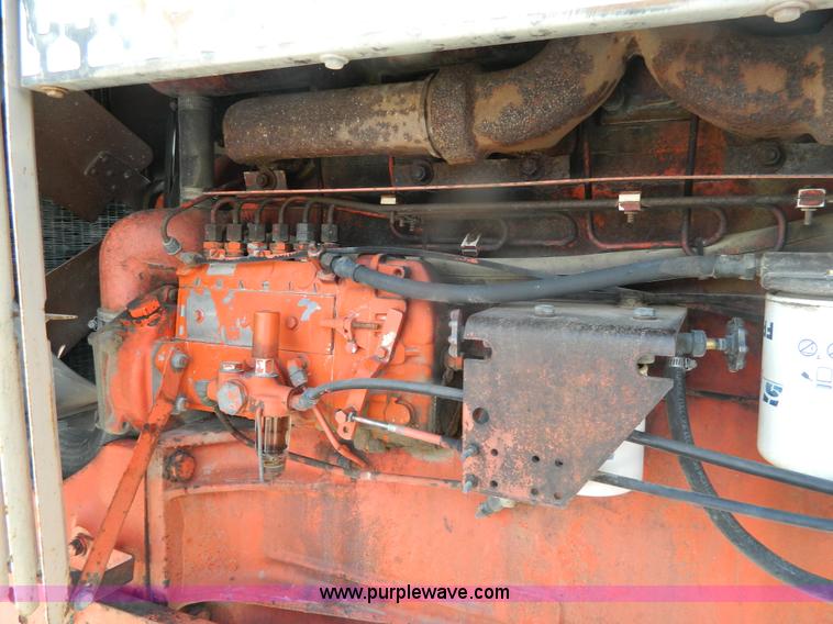 image for item BT9917 1976 Case 1270 tractor