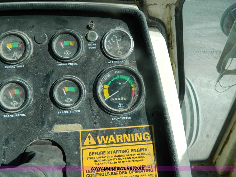 image for item BT9917 1976 Case 1270 tractor